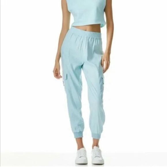Alice + Olivia NWT light blue cargo jogger slacks